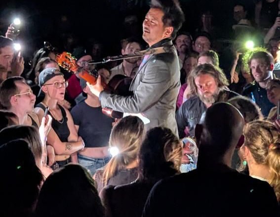 Kishi Bashi